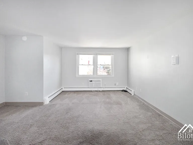 Hillside Terrace Apartments — Photo 21