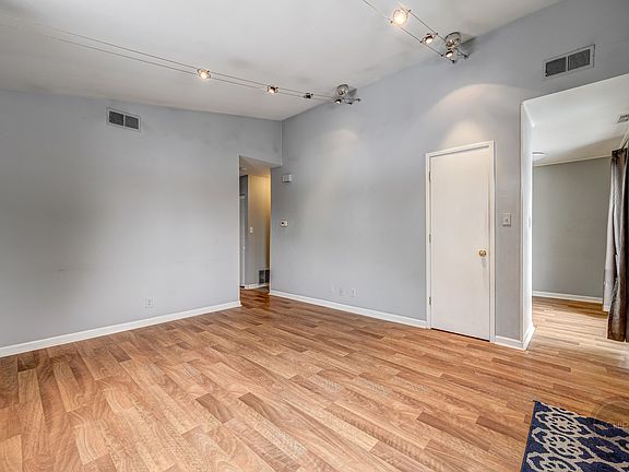 3rd image of 2337 Carnation Dr #1
