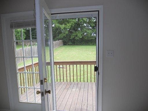 4th image of 5533 Brandon Park Dr