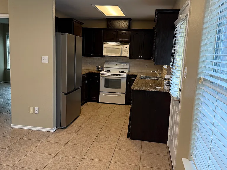 701 S Logan Dr #1 — Photo 4