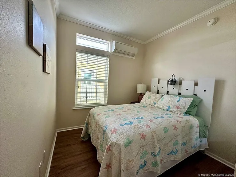 437 NE Intercoastal Dr — Photo 9