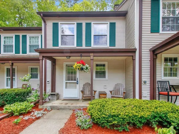 44 Whispering Pines #3, Colchester, VT 05446