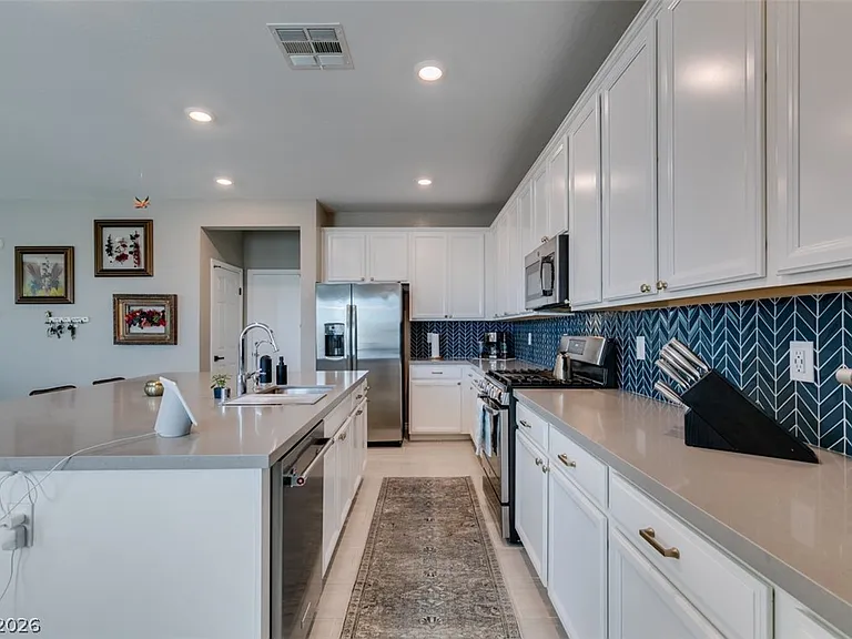 8160 Skye Desert Dr — Photo 24