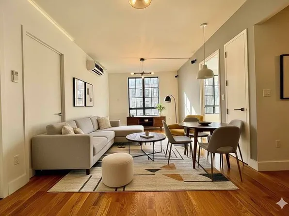 12 Ford Street image 1 of 27