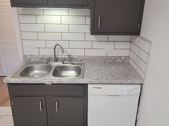 4th image of 4813 Norfolk Cir