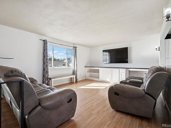 4th image of 219 Dianna Drive