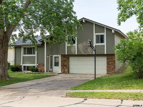 2nd image of 2112 Nottingham Dr