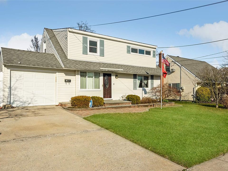 1st image of 968 Mirabelle Avenue