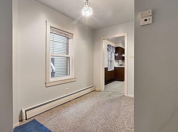 5th image of 13154 Greenwood Ave
