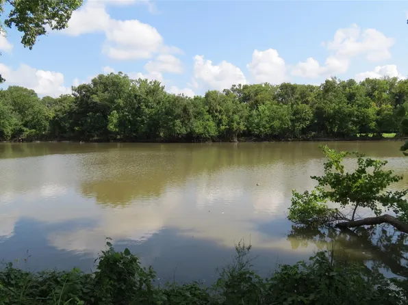 177 White Oak Dr, Trinity, TX 75862