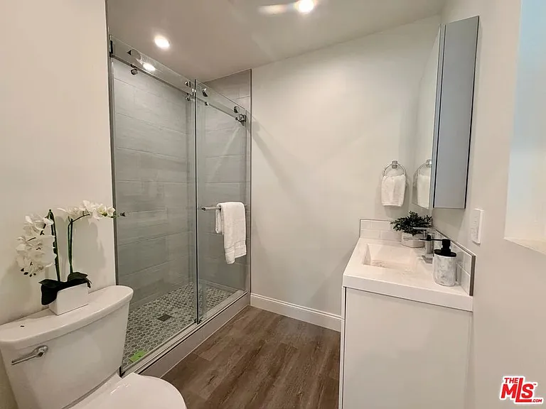 2924 W Riverside Dr — Photo 7