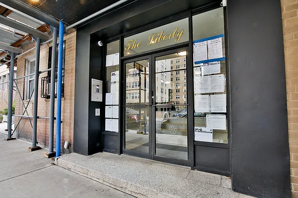 Rented by Platinum Properties | media 19