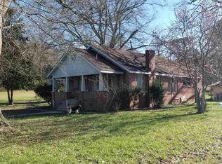 30 Cherry Tree Ln, Sylacauga, AL 35150