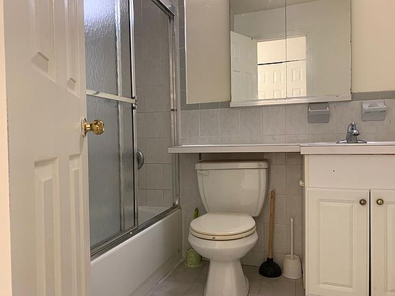 5th image of 8226 Parsons Blvd APT 2