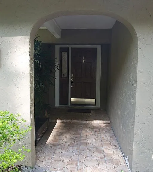 1722 SW 81st Ter — Photo 4