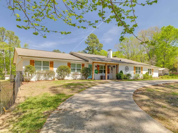 2802 Lakeview Dr, Ruston, LA 71270