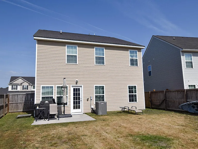 788 Redbud Ln — Photo 16