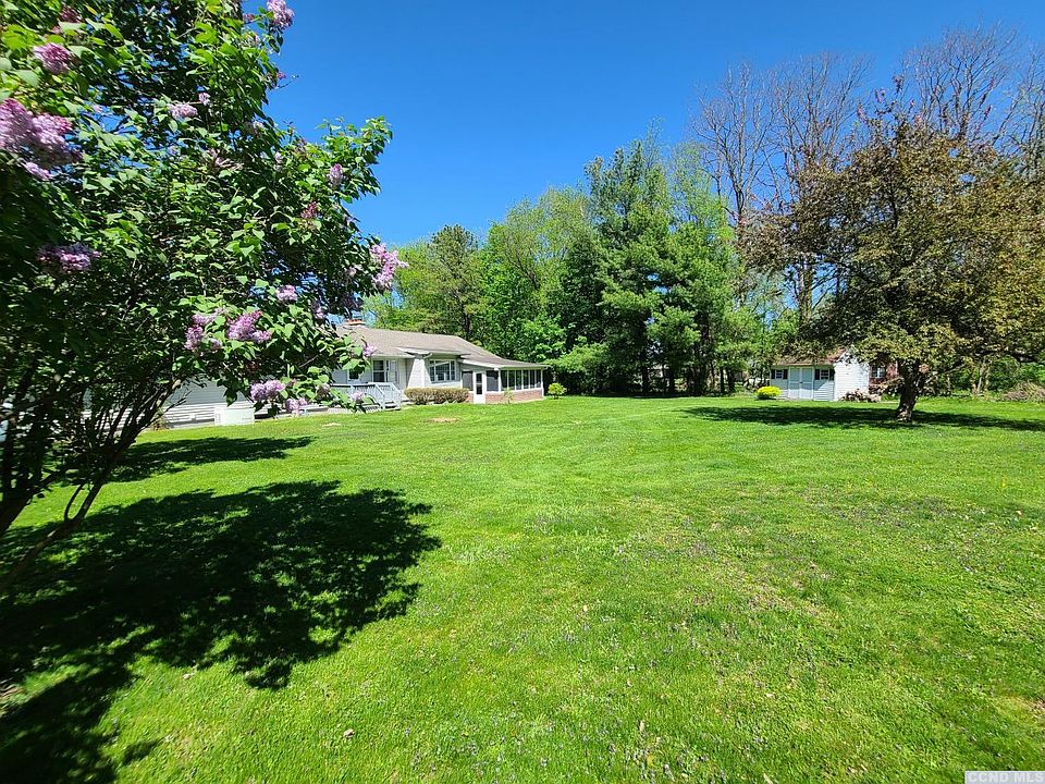 17 Woodwind Dr, Voorheesville, NY 12186 Zillow