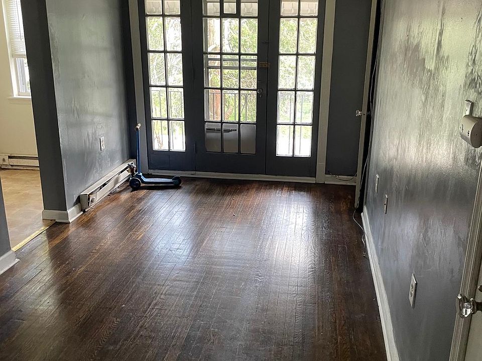 2nd image of 7235 Radbourne Rd