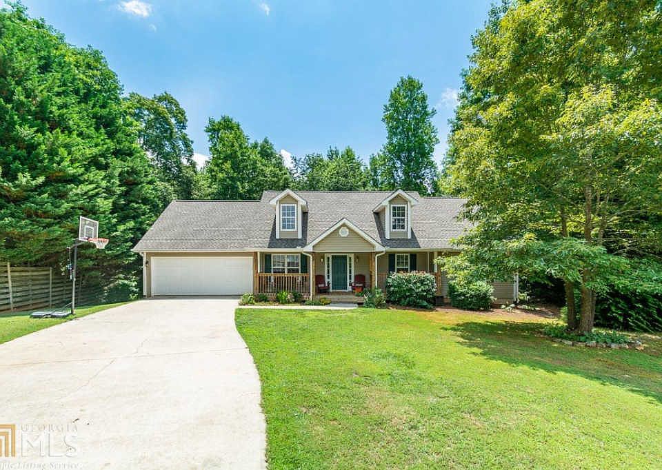 1st image of 200 Silverwood Dr