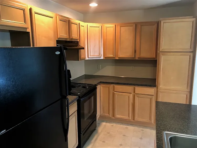 Saylor Park Apartments — Photo 7