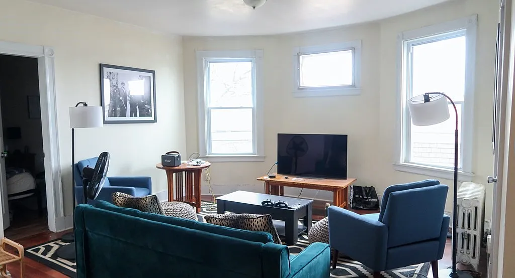 4 bed, $4,400 — Photo 3
