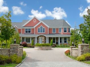 101 Parrish Pond Ct E, Southampton, NY 11968