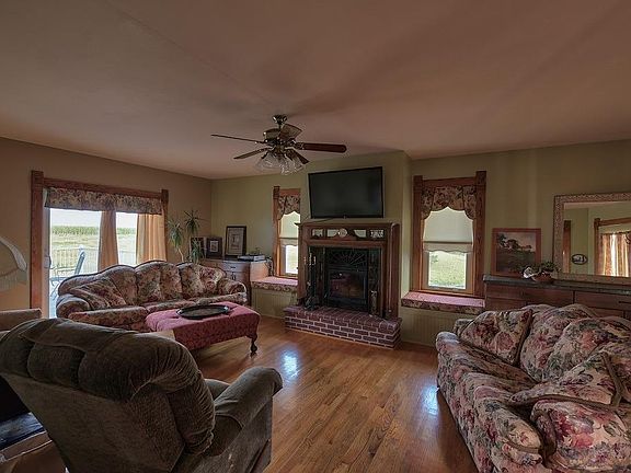 3rd image of 1313 Road N