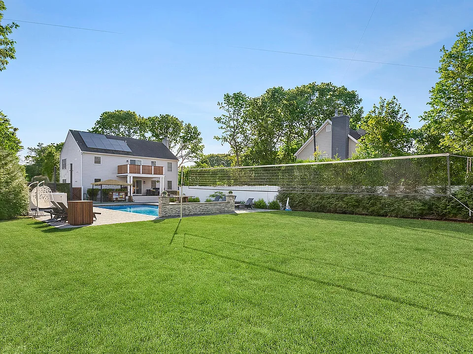 9 Seaside Ave