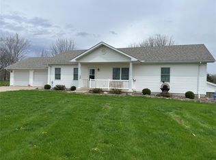 425 Trestle Ave, Pocahontas, IL 62275