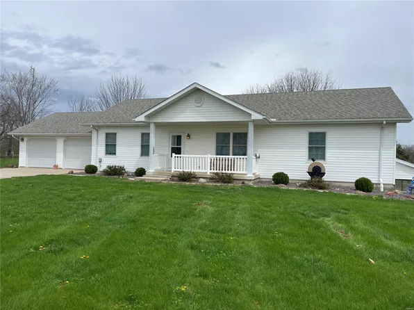 425 Trestle Ave, Pocahontas, IL 62275