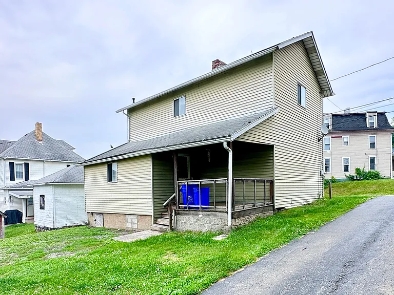 1208 Williams St — Photo 15
