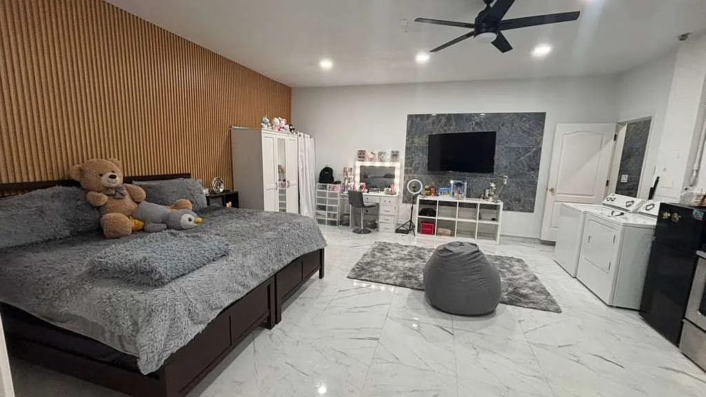 2800 Via Largo Court REAR Apt - 1 — Photo 4