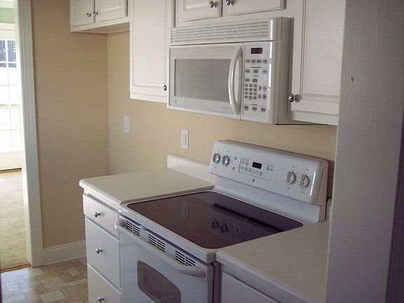5th image of 2625 Shire Ln