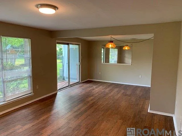 814 Lonita St — Photo 10