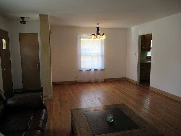 4th image of 1464 Westchester Blvd