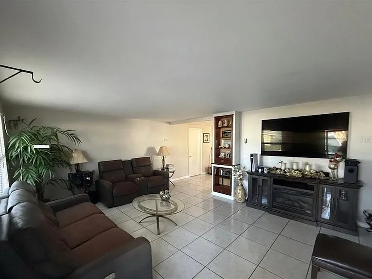 3324 Cantrell St — Photo 3
