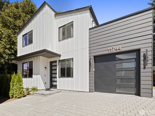 11744 Dayton Avenue N, Seattle, WA 98133