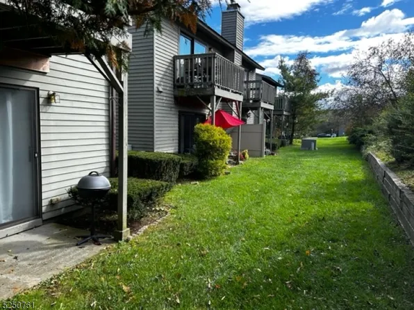 912 Spruce Hills Dr #912, Glen Gardner Boro, NJ 08826