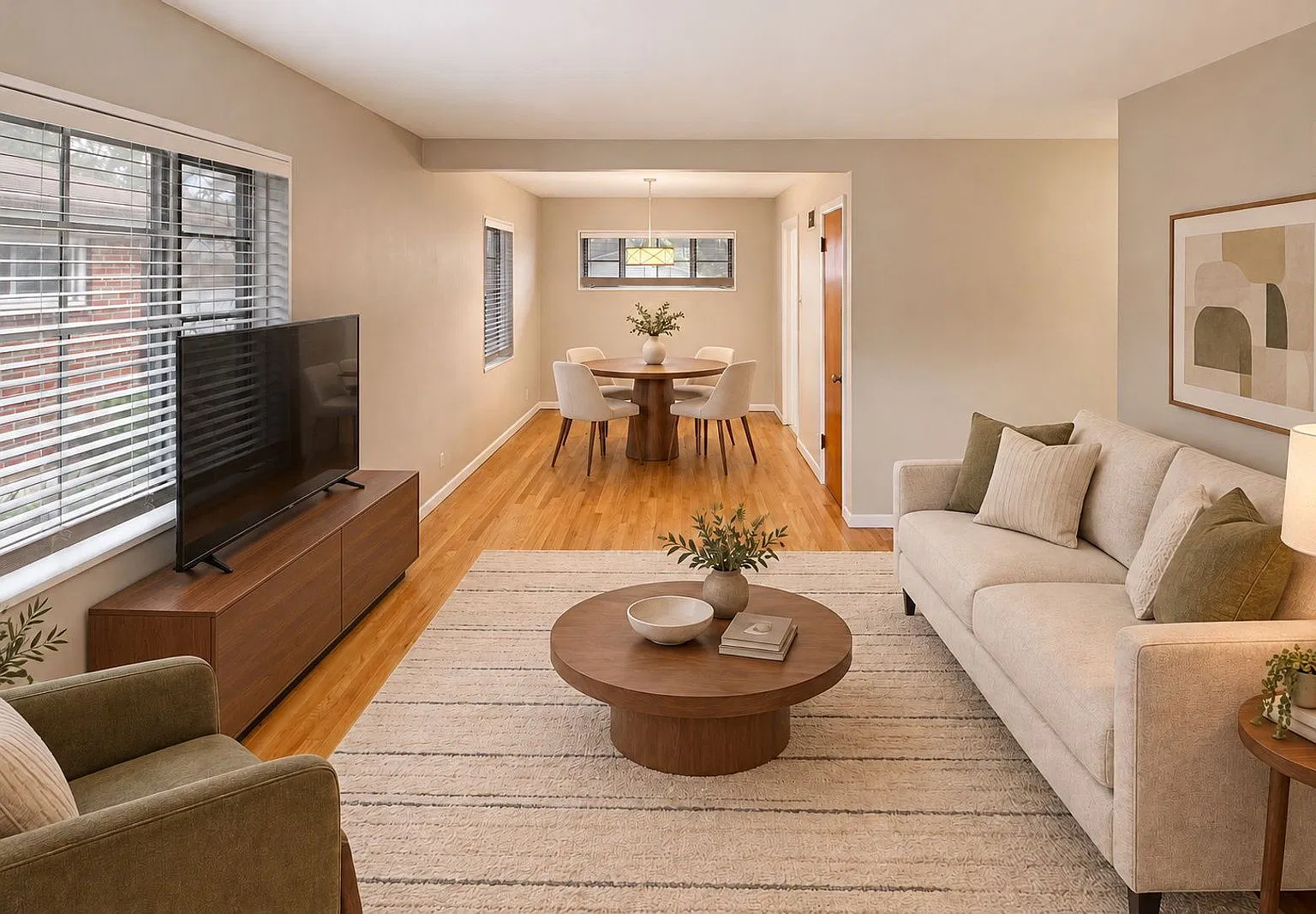 3 bed, 1.0 bath, 1044 sqft, $2,095 — Photo 4