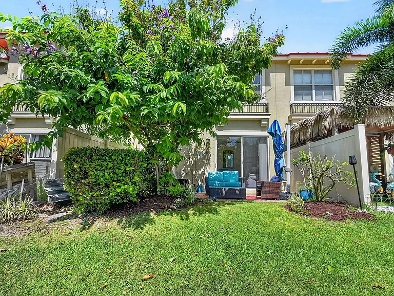 112 Monterey Bay Dr — Photo 60