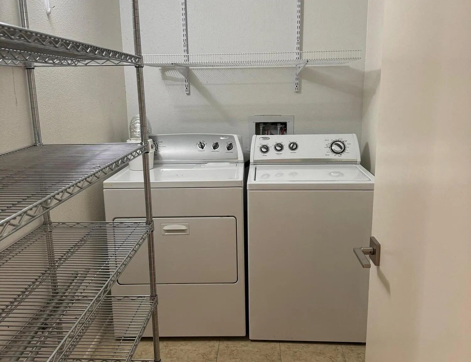 2 bed, 2.0 bath, 1200 sqft, $1,890 — Photo 3