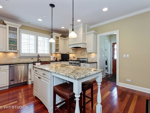 5th image of 608 Lange Ct
