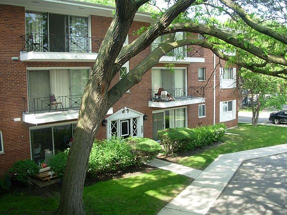 5th image of 10114 Old Orchard Ct APT 3D