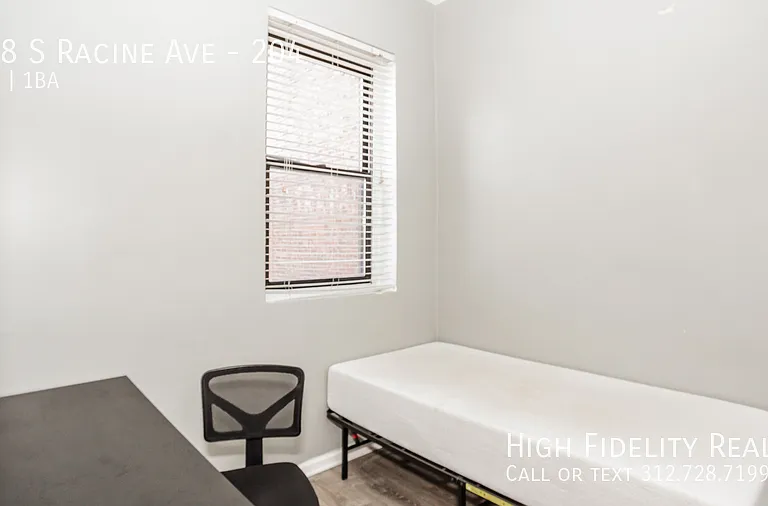 618 S Racine Ave #204 — Photo 9