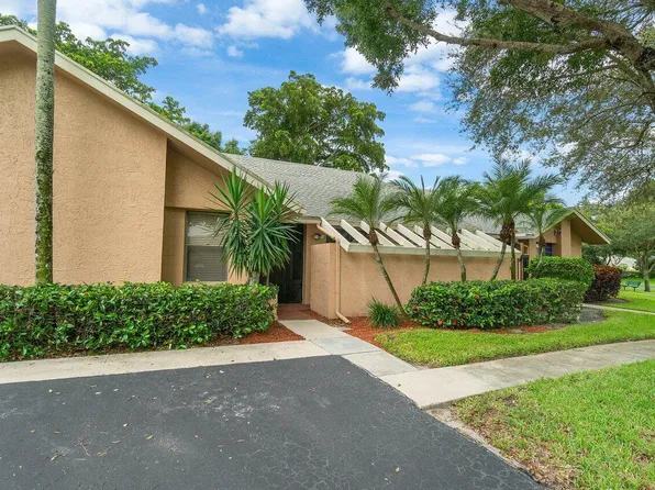 10840 Waterberry Drive, Boca Raton, FL 33498