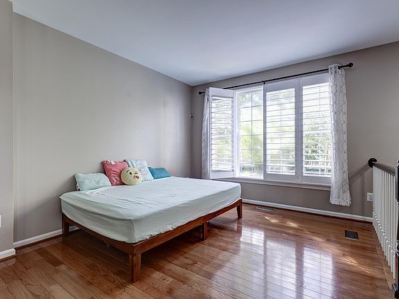 5th image of 25430 Indian Hill Cir