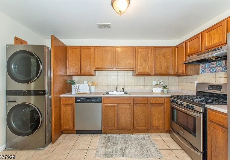 905 Olive St #2 — Photo 10