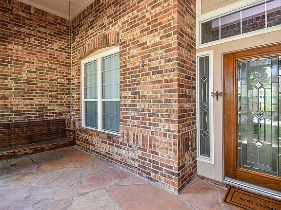 3rd image of 7811 Highland Arbor Dr