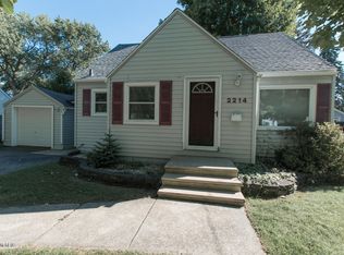 2214 Paddington Rd, Kalamazoo, MI 49001